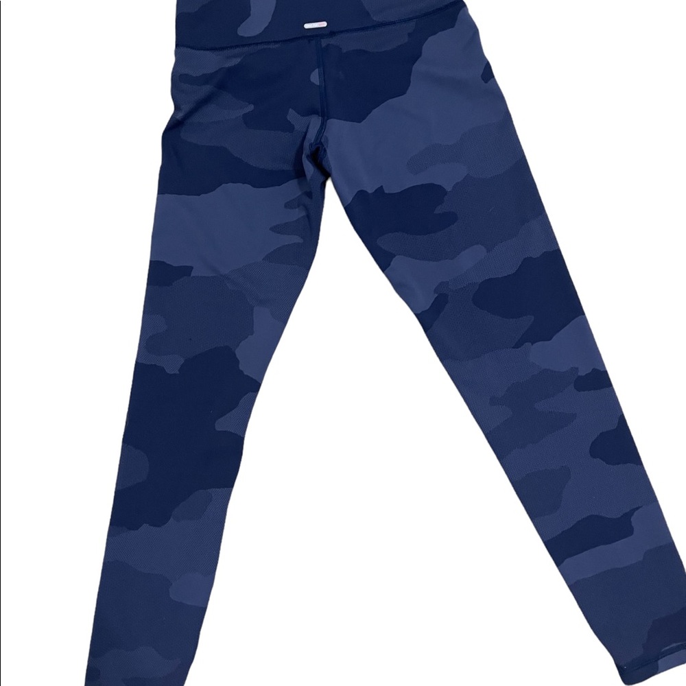 NEW, Aerie Chill, Play, Move Blue Camo, Athletic, Yoga Pants, Size: Medium - Picture 2 of 4
